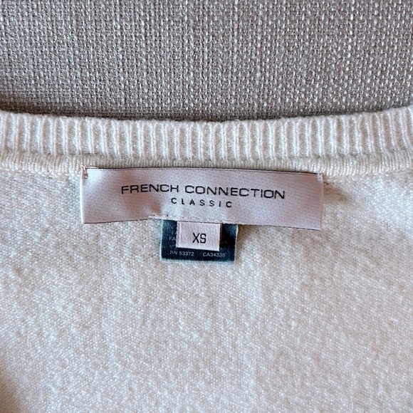 French Connection v-neck sweater - Sz XS - Picture 9 of 12